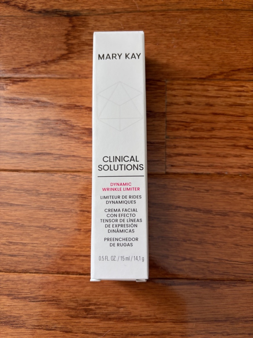Mary Kay Clinical Solutions Dynamic Wrinkle Limiter - White with Pink Accent